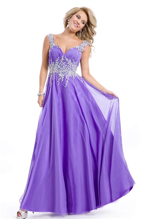 Prom dresses at macys - FREE SHIPPING available! Shop prom dresses and prom gowns at Macys.com by latest trends, style, length and color from top brands at sale prices in store and online!